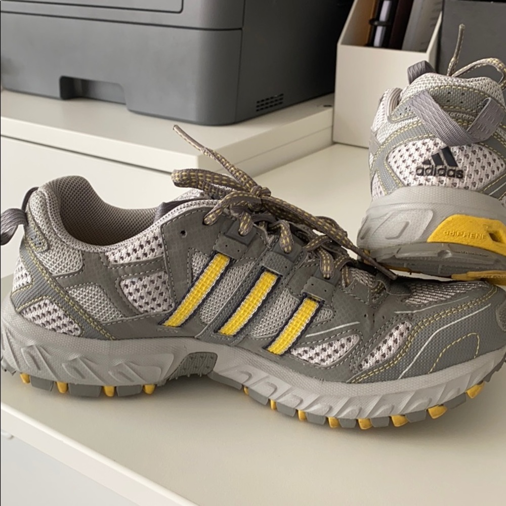 Adidas adiWEAR sneakers size 6 1/2